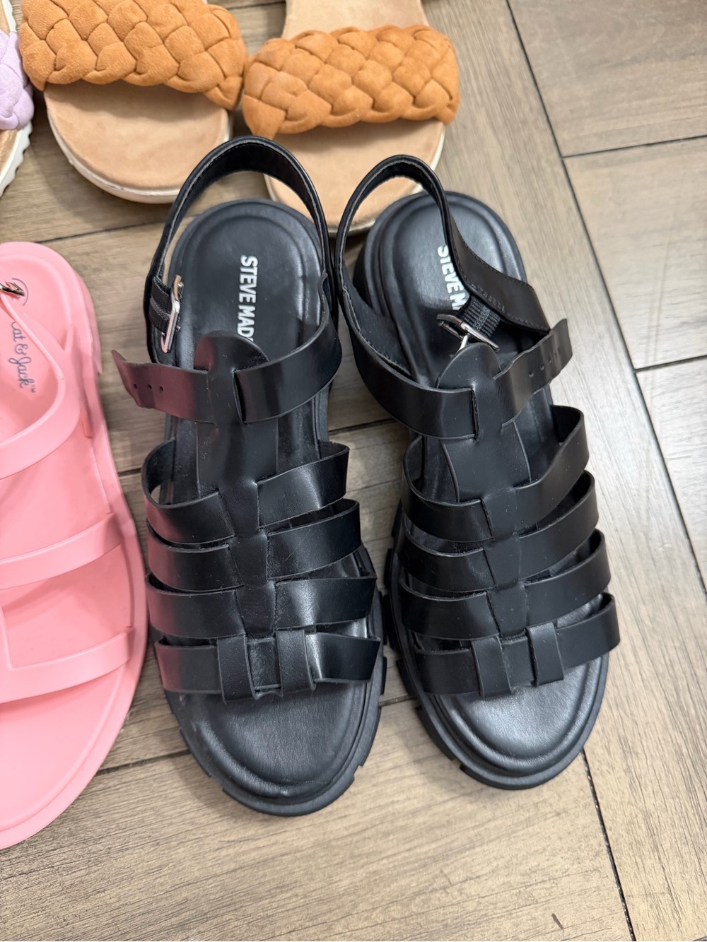 Sandals bundle - Picture 3 of 7